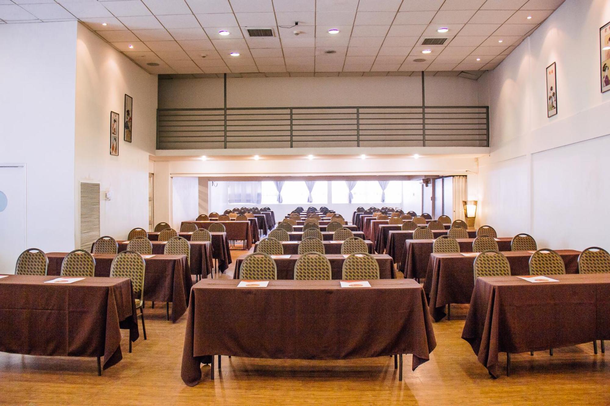 Hotel Nippon Y Centro De Eventos Santiago Exterior photo