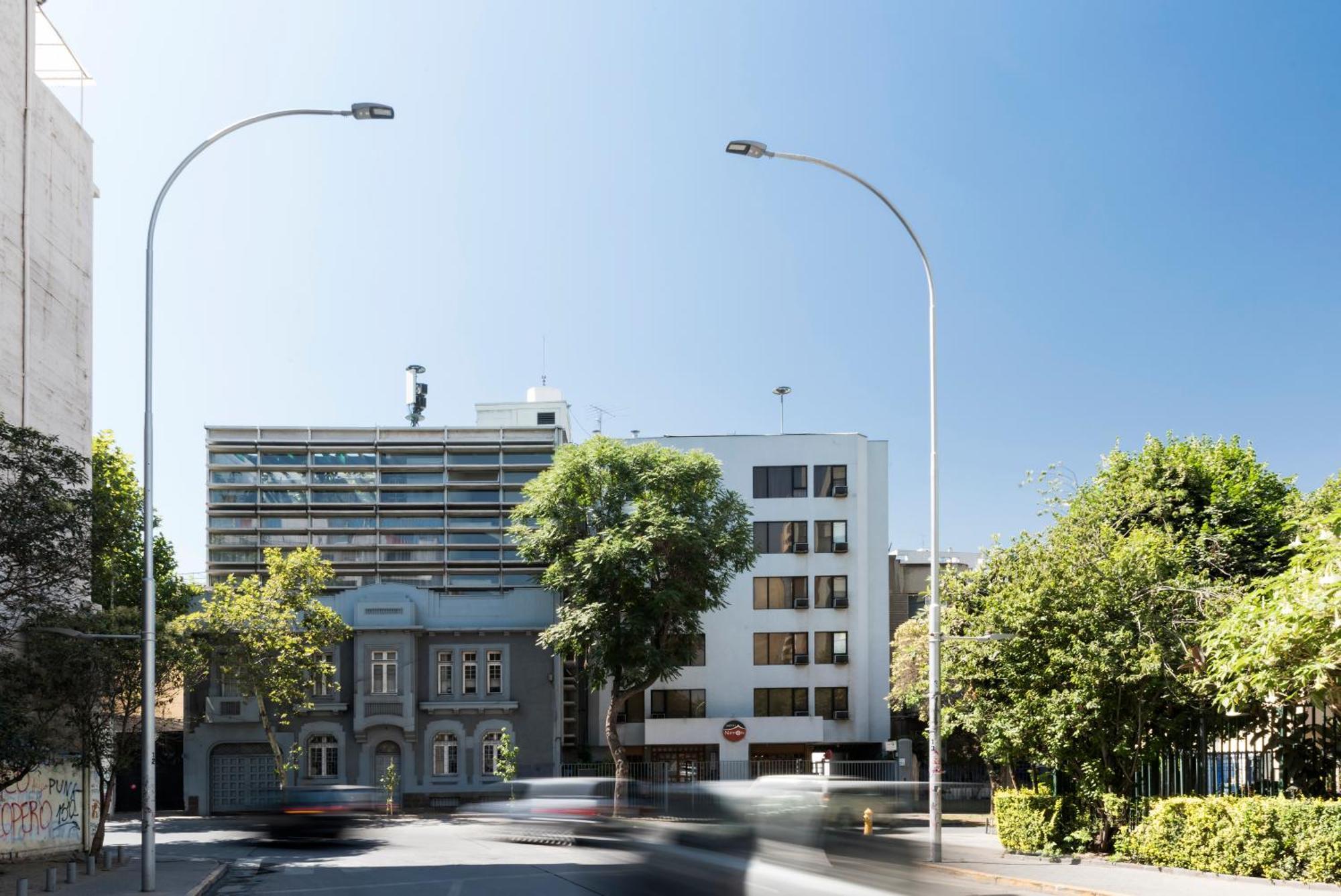 Hotel Nippon Y Centro De Eventos Santiago Exterior photo