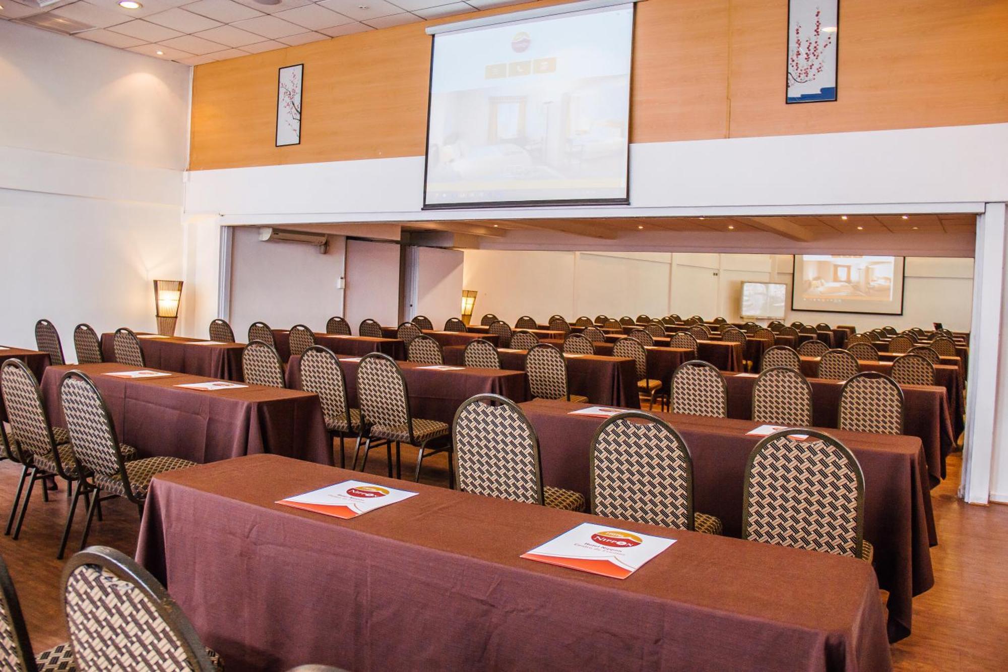 Hotel Nippon Y Centro De Eventos Santiago Exterior photo