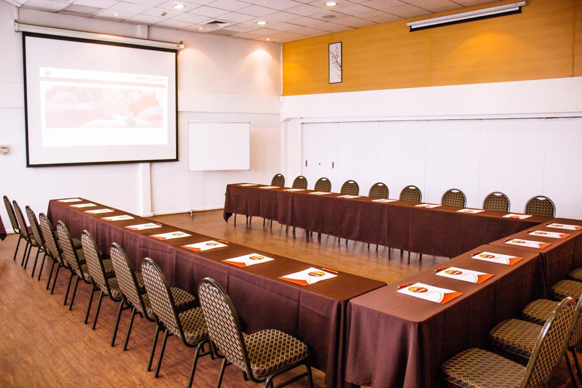 Hotel Nippon Y Centro De Eventos Santiago Exterior photo